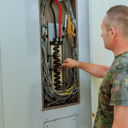 Jak znaleźć dobrego elektryka?